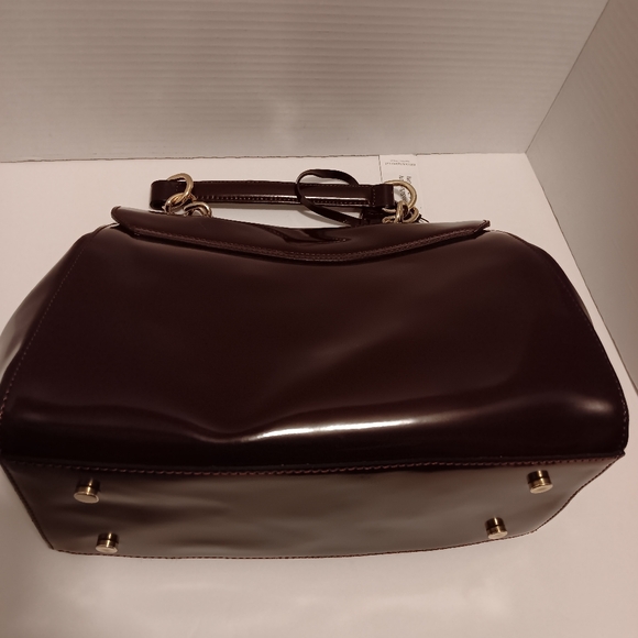 Nwt!! A bellucci Italian handbag/crossbody with lock and key - Picture 7 of 16